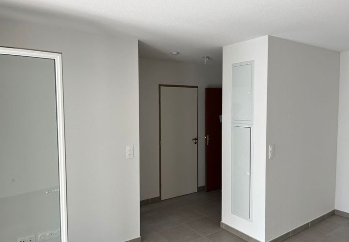 Apartament a Nimes, Gard, Nimes - € 660/mes | Ref: 795304 - foto 1