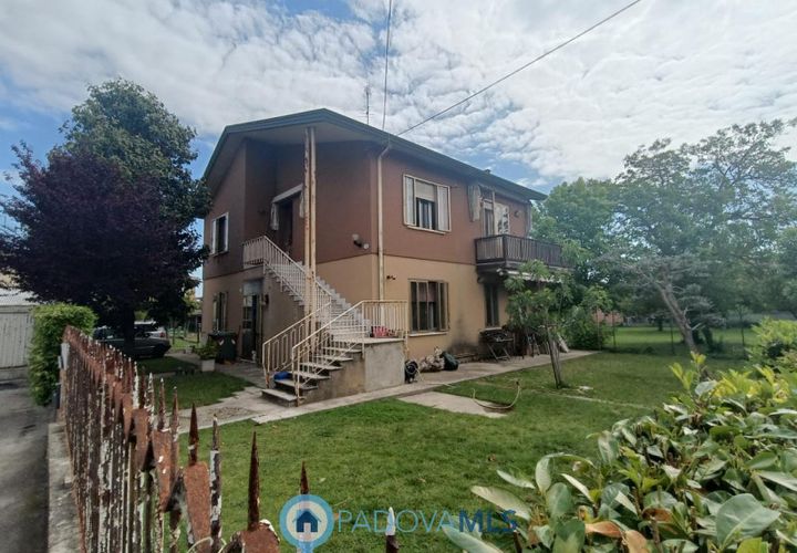 Villa a Padua, Padua, Padua - € 320.000 | Ref: A-18 MLS 2188 - foto 1