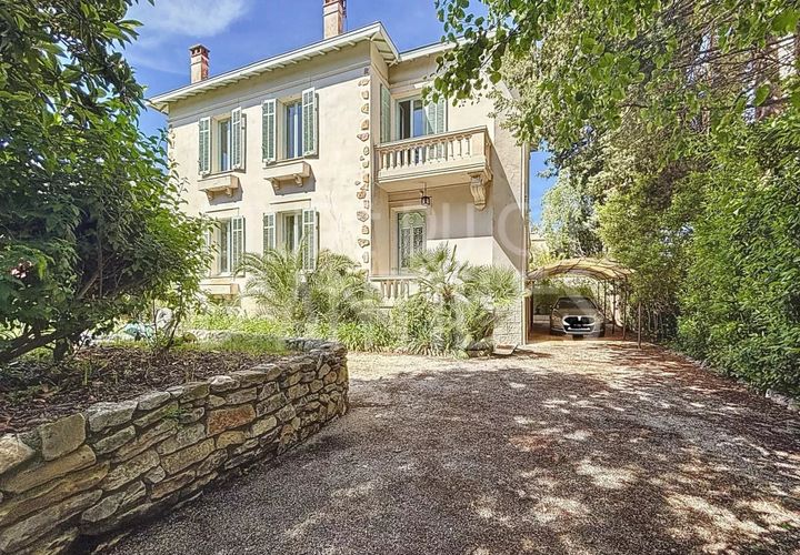 Villa i Antibes, Alpes-Maritimes, Antibes - € 1.990.000 | Ref: 87057032 - foto 1
