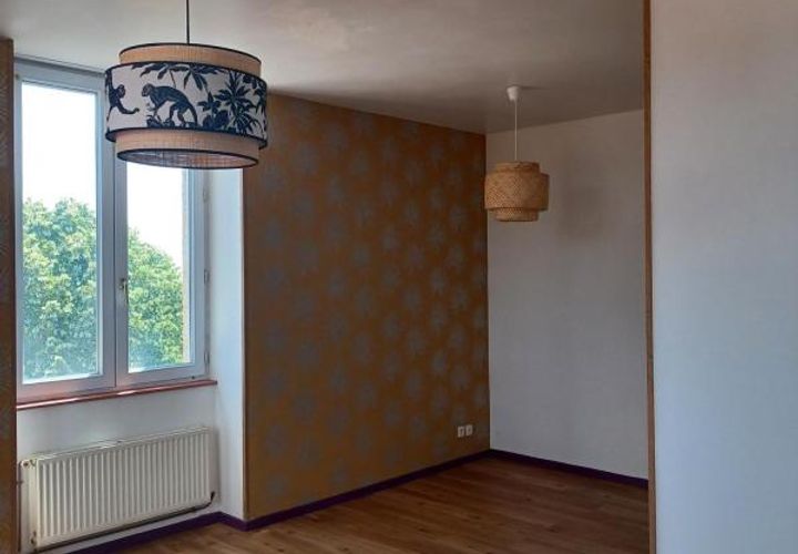 Apartament a Jas, Loire, Jas - € 436/mes | Ref: 02650104 - foto 1