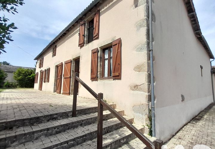 Masia a Clesse, Deux-Sevres, Clesse - € 178.500 | Ref: 94815 - foto 1