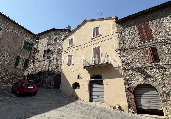 Leilighet i Gualdo Cattaneo, Perugia, Gualdo Cattaneo - € 99 000 | Ref: 1B-1183759 - foto 1