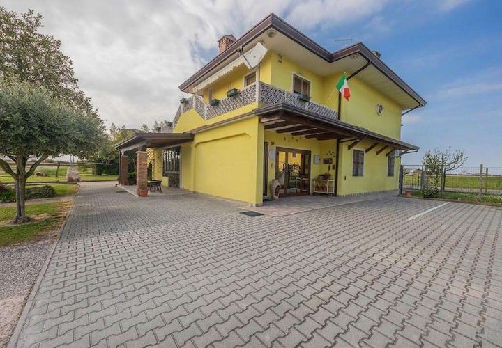 Villa i Eraclea, Venice, Eraclea - € 380.000 | Ref: R07147ERVI-1317039 - foto 1