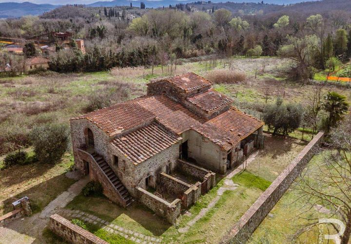 Farm hus i Arezzo, Arezzo, Arezzo - € 128.000 | Ref: R07118ARRU-1318045 - foto 1