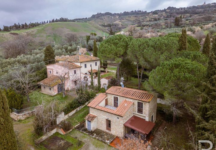 Farm hus i Volterra, Pisa, Volterra - € 1.050.000 | Ref: R07051VORU-1319713 - foto 1