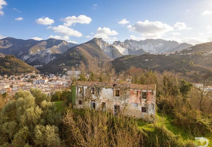Farm hus i Carrara, Massa and Carrara, Carrara - € 150.000 | Ref: R07011CARU-1320367 - foto 1