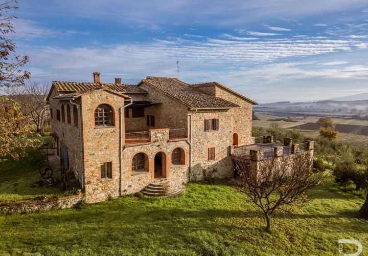 Farm hus i Casole d'Elsa, Siena, Casole d'Elsa - € 1.200.000 | Ref: R06912CARU-1322261 - foto 1