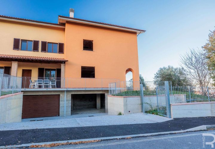 Villa a Sarteano, Siena, Sarteano - € 340.000 | Ref: R06852SADH-1323241 - foto 1