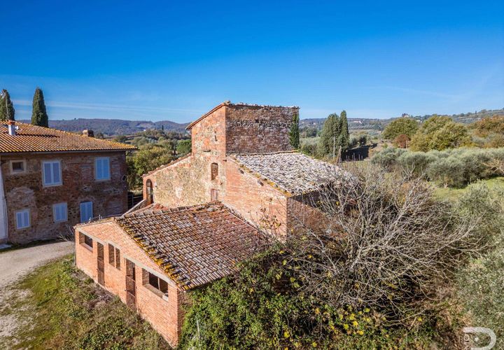 Farm hus i Sinalunga, Siena, Sinalunga - € 140.000 | Ref: R06849SIRU-1323256 - foto 1