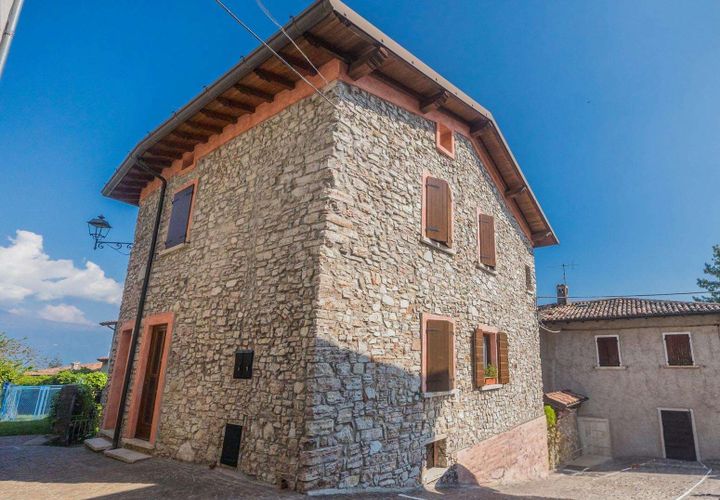 Villa a Gargnano, Brescia, Gargnano - € 350.000 | Ref: R06367GAMH-1330479 - foto 1