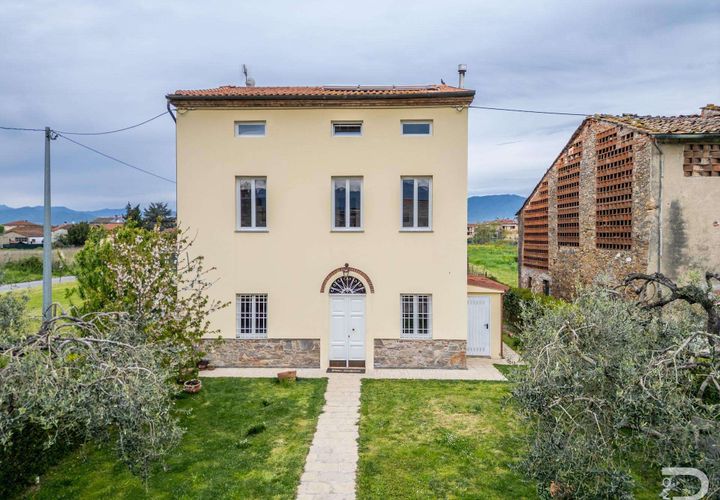 Villa i Capannori, Lucca, Capannori - € 765.000 | Ref: R06300CAVI-1331231 - foto 1