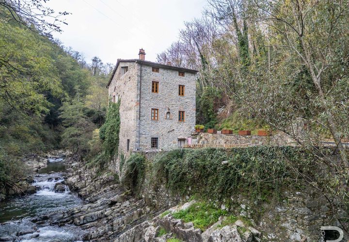 Farm hus i Pescia, Pistoia, Pescia - € 330.000 | Ref: R0550002PERU-1335114 - foto 1