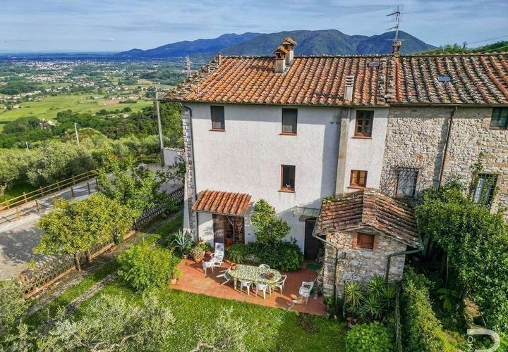 Villa i Lucca, Lucca, Lucca - € 480.000 | Ref: R05330LUVI-1338836 - foto 1