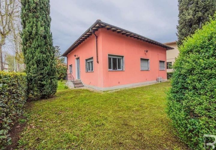 Villa i Florence, Florence, Florence - € 530.000 | Ref: R05222FIVI-1339874 - foto 1