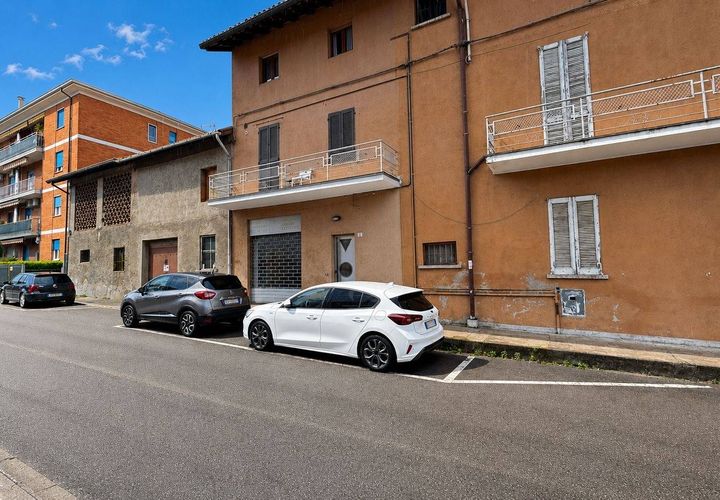 L'establiment comercial a Roncello, Monza and Brianza, Roncello - € 500/mes | Ref: 2499 - foto 1