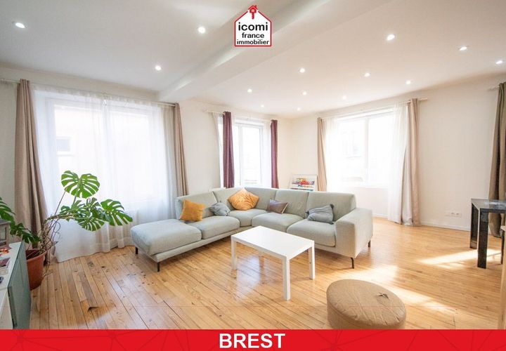 Villa i Brest, Finistere, Brest - € 400.000 | Ref: 314197 - foto 1