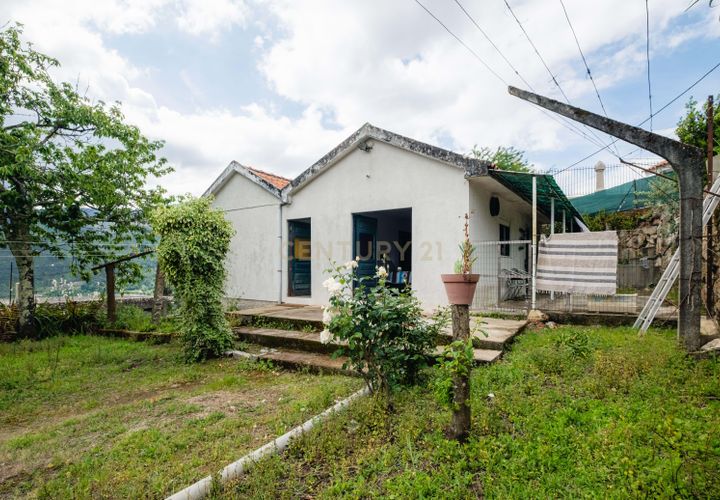 Villa a Cinfaes, Viseu, Cinfaes - € 89.900 | Ref: C0510-00646 - foto 1