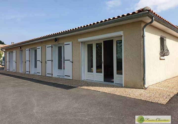 Villa a Fouquebrune, Charente, Fouquebrune - € 790/mes | Ref: GC595 - foto 1