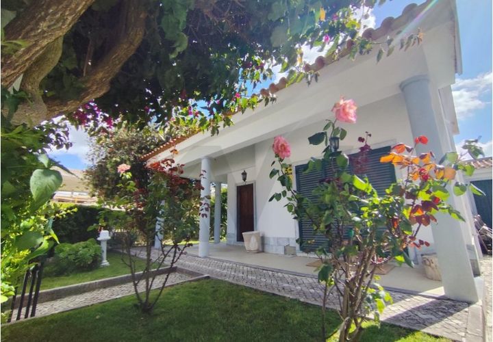 Villa i Almada, Setubal, Almada - € 590.000 | Ref: KWPT-033870 - foto 1