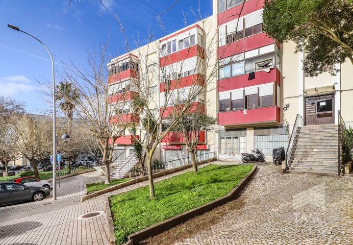 Lejlighed i Amadora, Lisbon, Amadora - € 285.000 | Ref: APA_1096 - foto 1