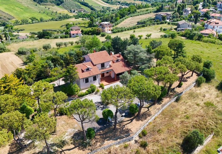 Villa i Monteprandone, Ascoli Piceno, Monteprandone - € 480.000 | Ref: 34199 - foto 1