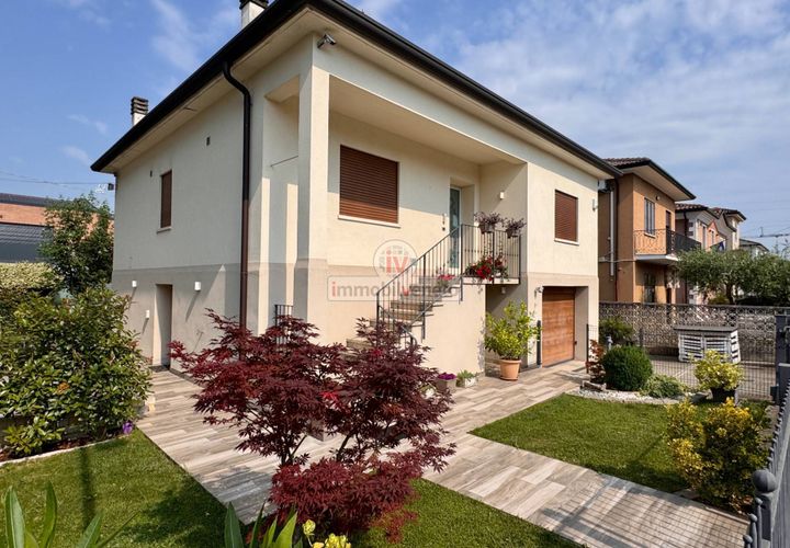 Villa i Lonigo, Vicenza, Lonigo - € 330.000 | Ref: 871 - foto 1