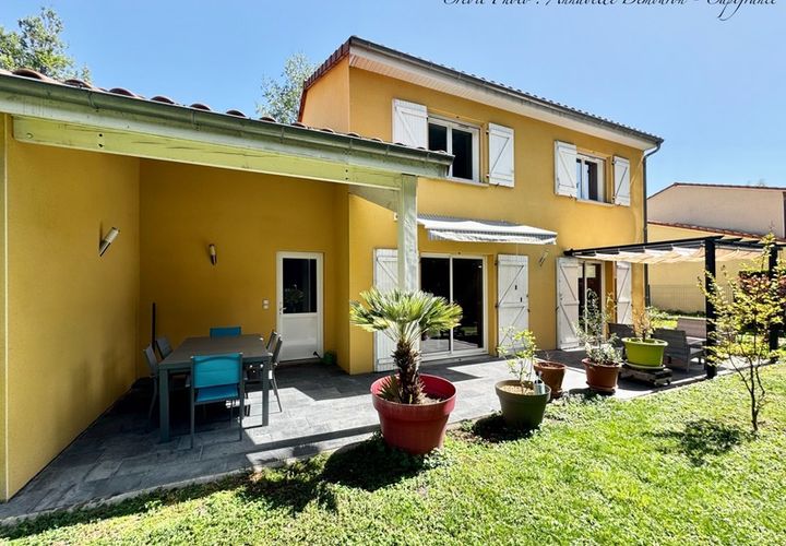 Villa i Clermont-Ferrand, Puy-de-Dome, Clermont-Ferrand - € 320.000 | Ref: 340933808134 - foto 1