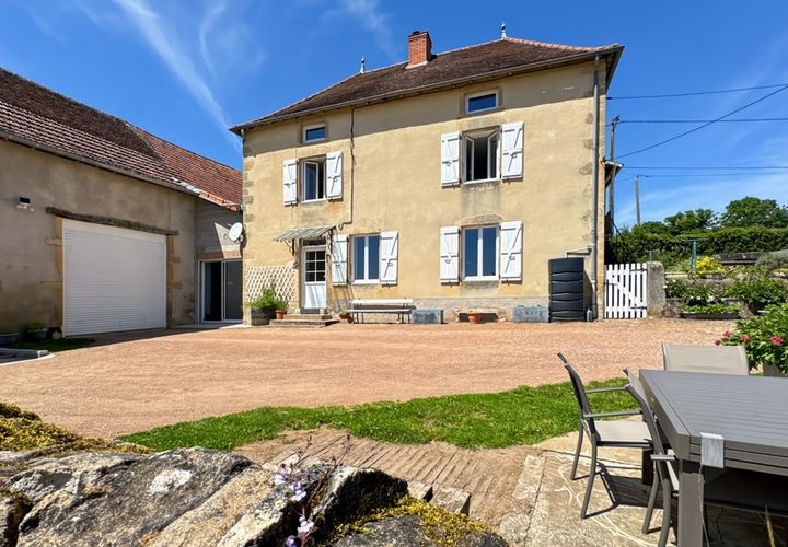 Landejendom i La Clayette, Saone-et-Loire, La Clayette - € 274.000 | Ref: 340939061377 - foto 1
