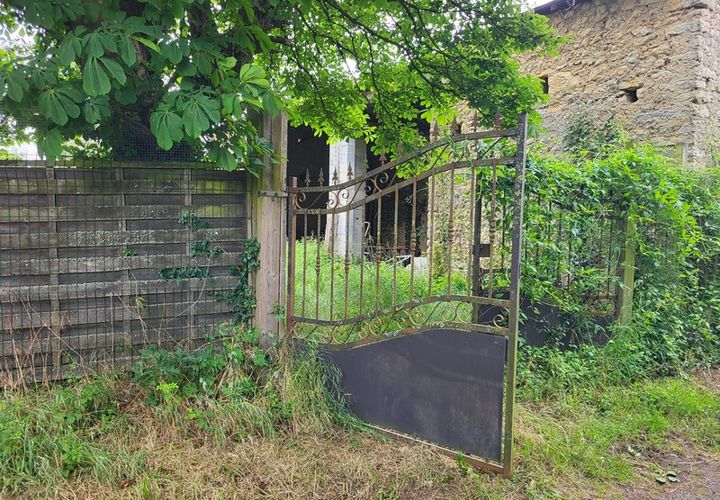 Landejendom i Louin, Deux-Sevres, Louin - € 19.900 | Ref: 340931302364 - foto 1