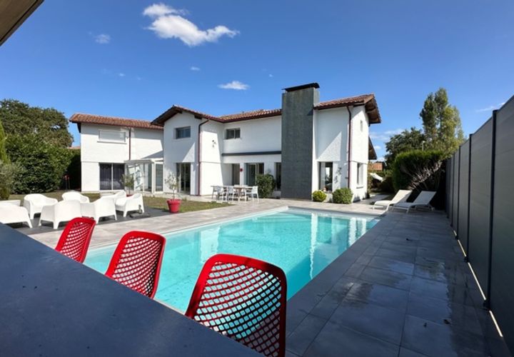 Villa a Pessac, Gironde, Pessac - € 750.000 | Ref: 340933887160 - foto 1