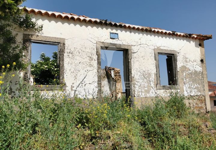 Ruinere i Tomar, Santarem, Tomar - € 85.000 | Ref: 061040 - foto 1