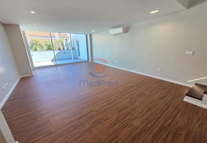 Villa i Odivelas, Lisbon, Odivelas - € 710.000 | Ref: MJM6969R5 - foto 1