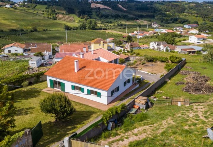 Villa i Alcobaca, Leiria, Alcobaca - € 335.000 | Ref: ZMPT589115 - foto 1