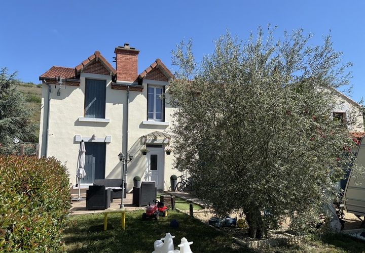 Landsbyhus i Issoire, Puy-de-Dome, Issoire - € 276.900 | Ref: 830030998269 - foto 1