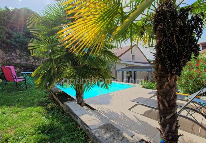 Villa a Dole, Jura, Dole - € 360.000 | Ref: 830032150444 - foto 1