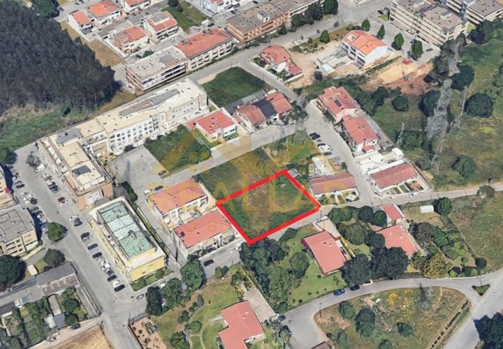 Helårsgrund i Maia, Porto, Maia - € 380.000 | Ref: RL-380-609 - foto 1