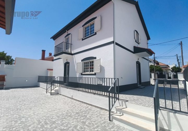 Villa i Quinta do Conde, Setubal, Quinta do Conde - € 490.000 | Ref: DL496 - foto 1