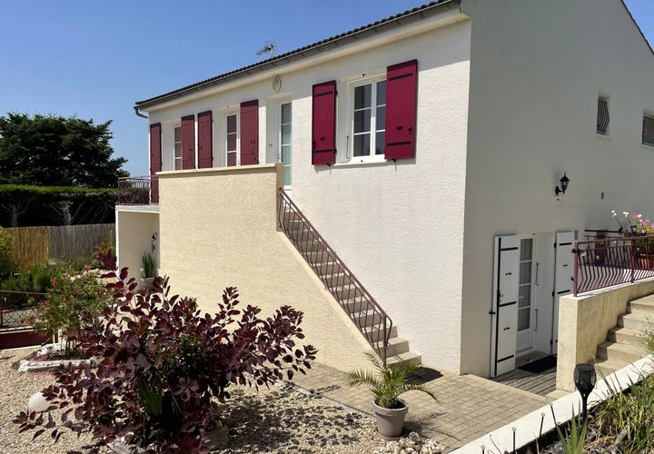 Villa i Saintes, Charente-Maritime, Saintes - € 246.100 | Ref: BVI78325 - foto 1