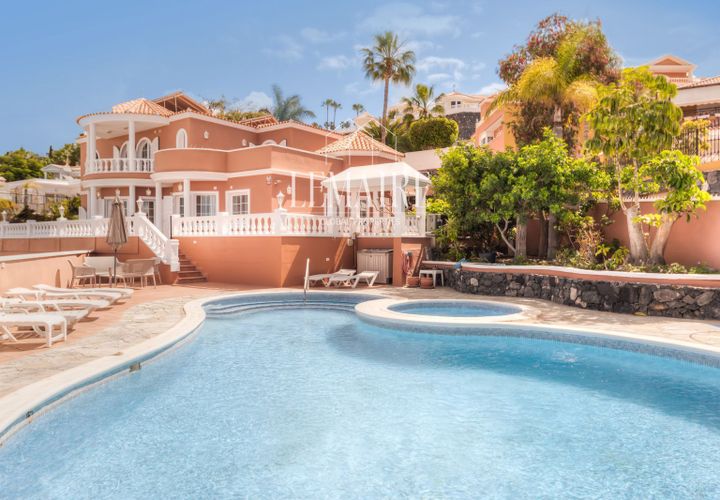 Villa i San Eugenio, Tenerife, San Eugenio - € 2.500.000 | Ref: 1112 - foto 1