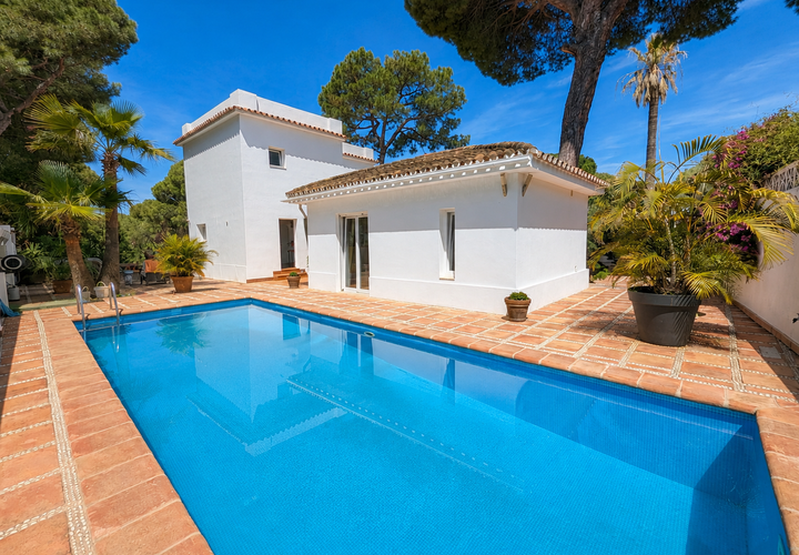 Villa en Marbella, Malaga, Marbella - € 1.535.000 | Ref: HFMs705673 - photo 1