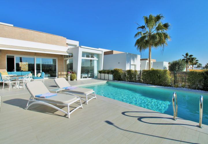 Villa en Algorfa, Alicante, Algorfa - € 559.900 | Ref: CLDMLS-57998 - photo 1