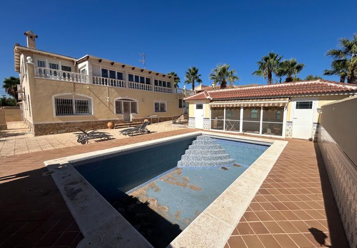 Villa a Ciudad Quesada, Alicante, Ciudad Quesada - € 695.000 | Ref: CLDMLS-91834 - foto 1
