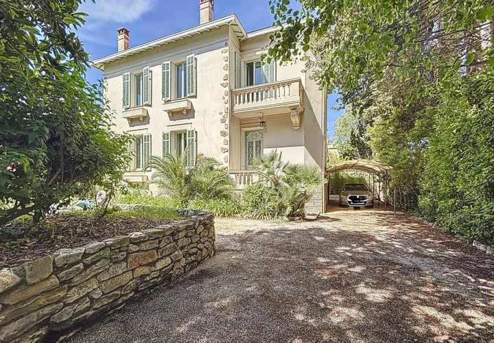 Villa i Antibes, Alpes-Maritimes, Antibes - € 1.990.000 | Ref: HH-16191168 - foto 1
