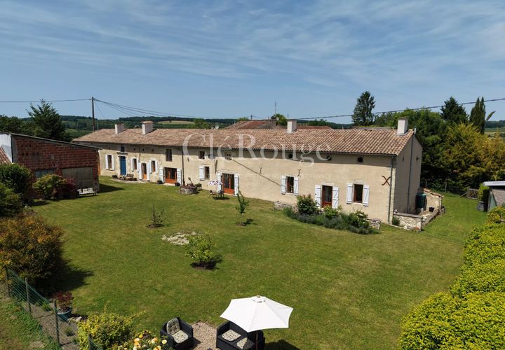 Villa i Duras, Lot-et-Garonne, Duras - € 340 000 | Ref: CCG062 - foto 1