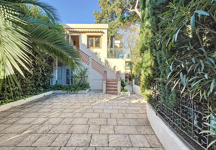 Villa a Antibes, Alpes-Maritimes, Antibes - € 1.390.000 | Ref: HH-16191167 - foto 1