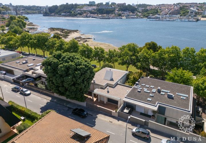 Villa a Porto, Porto, Porto - € 5.000/mes | Ref: CAS_835 - foto 1