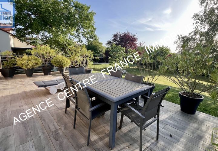 Villa i Bourges, Cher, Bourges - € 312.000 | Ref: 030012074 - foto 1