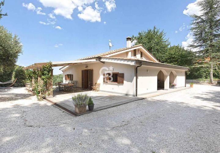 Villa a Viterbo, Viterbo, Viterbo - € 389.000 | Ref: CBI006-7-332806 - foto 1