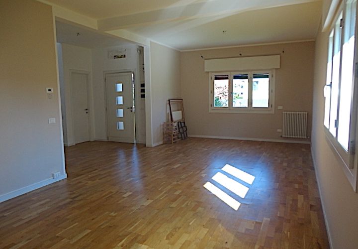 Villa a Padua, Padua, Padua - € 380.000 | Ref: V676 - foto 1
