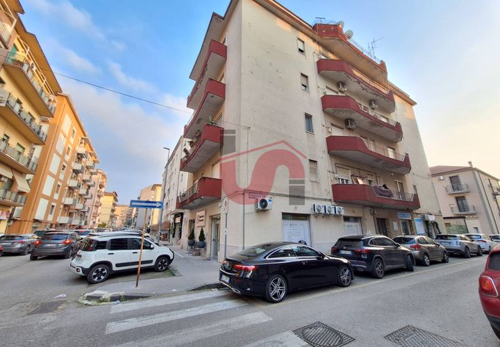 Apartament a Benevento, Benevento, Benevento - € 670/mes | Ref: AA30991 - foto 1
